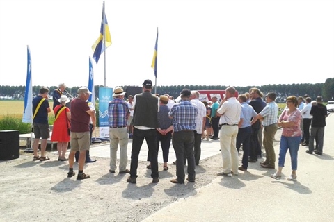Opening eerste openbare vulplaats in Sint-Gillis-Waas